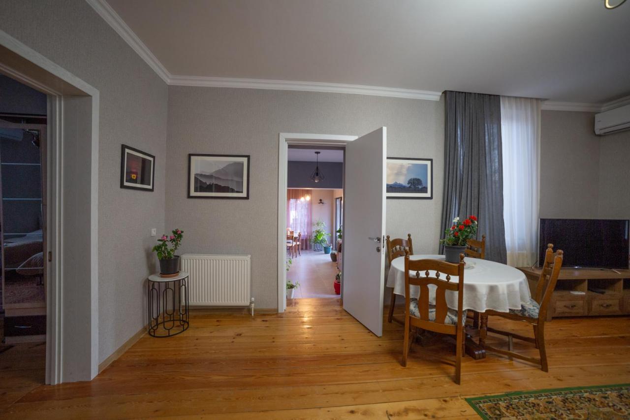 Savanna Guest House Dedoplis Tskaro Eksteriør bilde