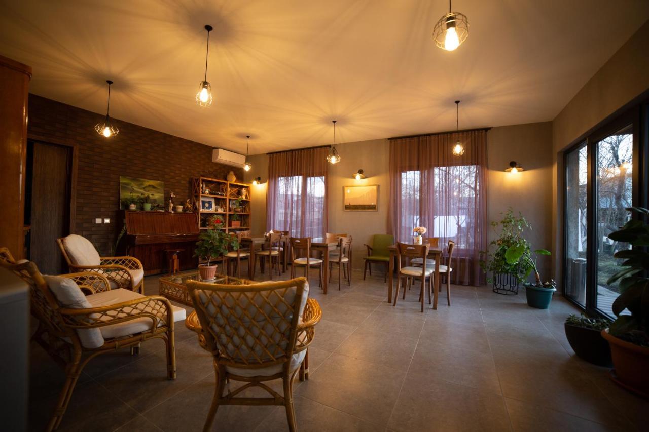 Savanna Guest House Dedoplis Tskaro Eksteriør bilde